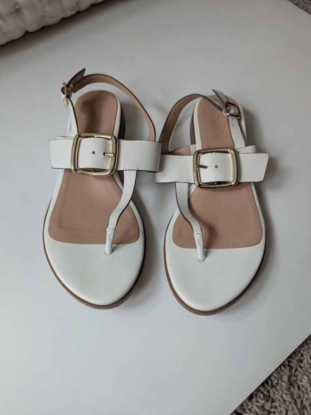 27 Edit white size 6 sandals